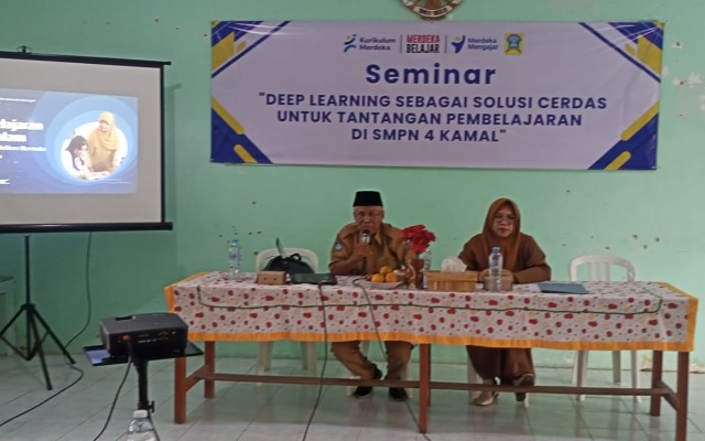 Deep Learning Sebagai Solusi Cerdas Untuk Tantangan Pembelajaran di SMPN 4 Kamal