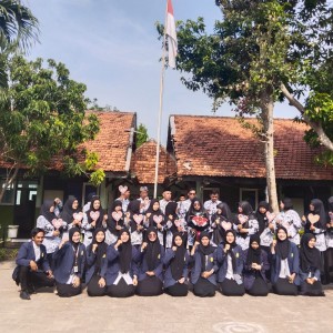 Upacara Memperingati Hari Guru Nasional